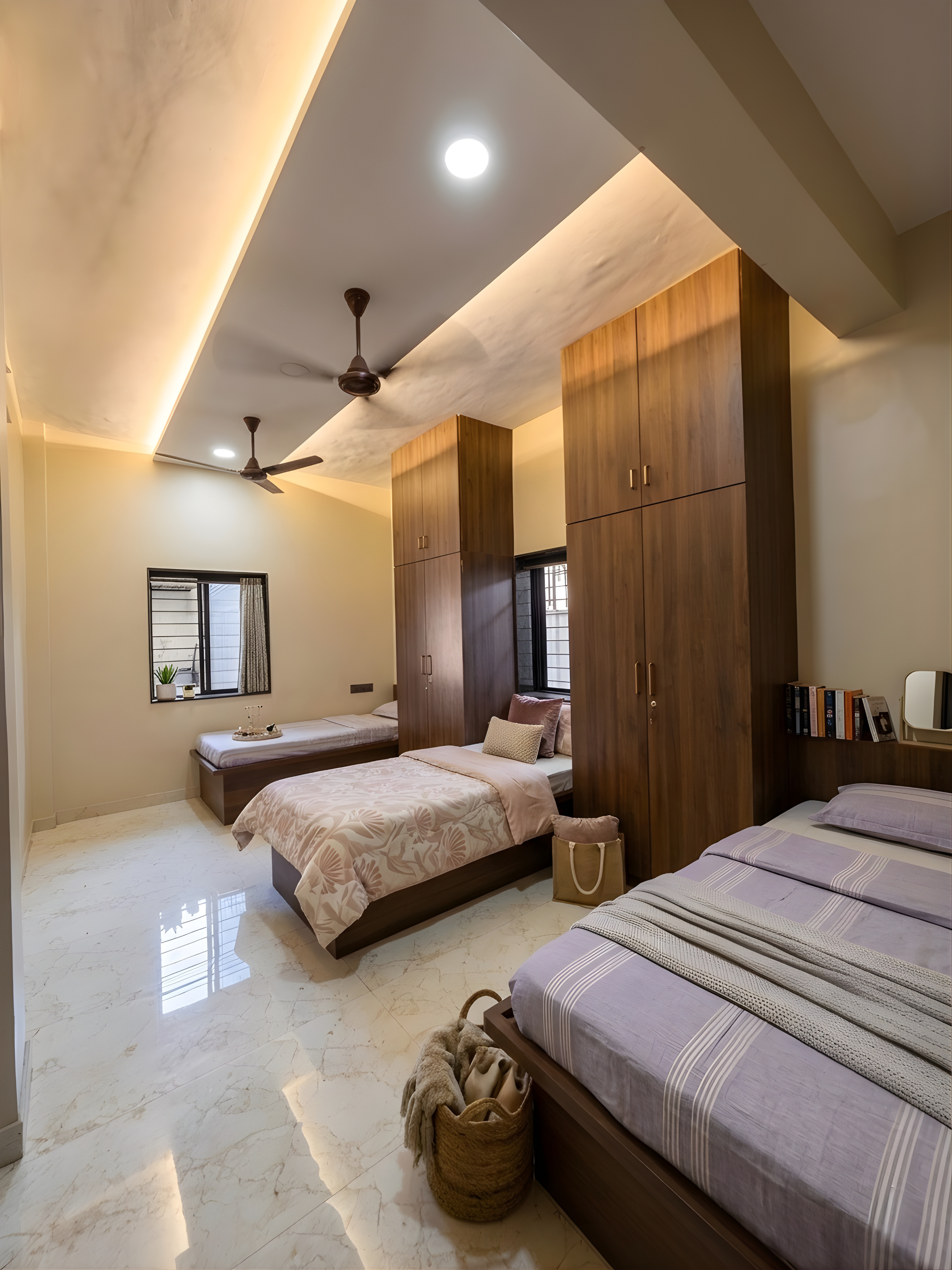Co-working space and luxury triple sharing room at D Gloaming Nest